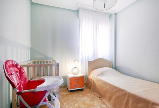 Resale - Apartment / flat - Torrevieja - Playa de los Locos