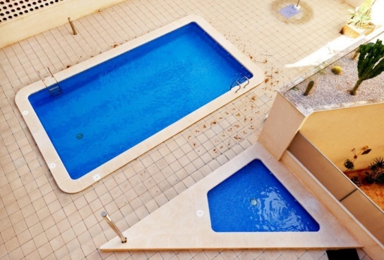 Resale - Apartment / flat - Torrevieja - Playa de los Locos