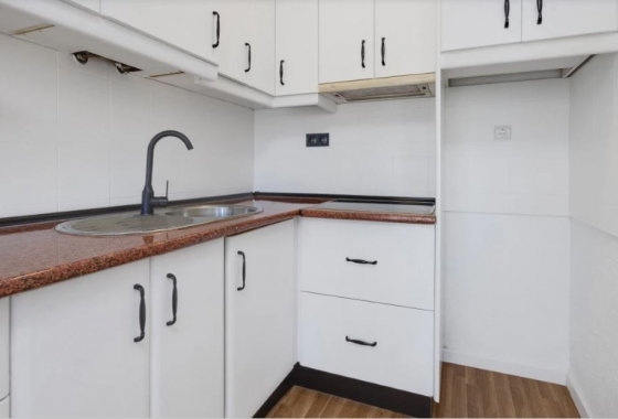 Resale - Bungalow - Torrevieja - La Siesta - El Salado -  Torreta