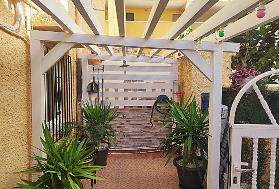 Resale - Apartment / flat - La Mata