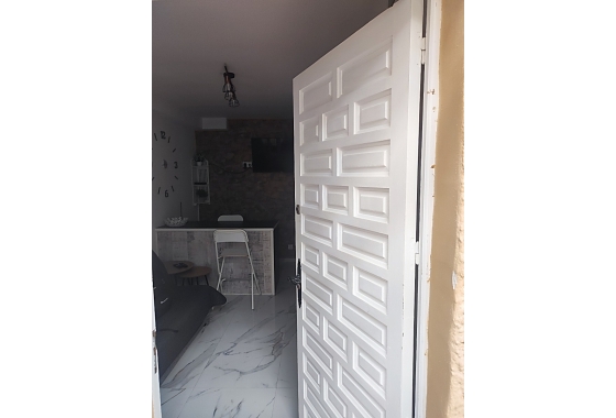 Resale - Apartment / flat - La Mata