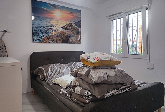 Resale - Apartment / flat - La Mata