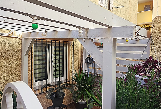 Resale - Apartment / flat - La Mata