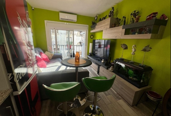 Resale - Apartment / flat - Torrevieja - Playa de los Locos