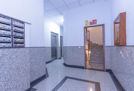 Resale - Apartment / flat - Torrevieja - City Center