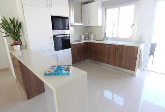 Resale - Bungalow - Torrevieja - Playa de los Locos