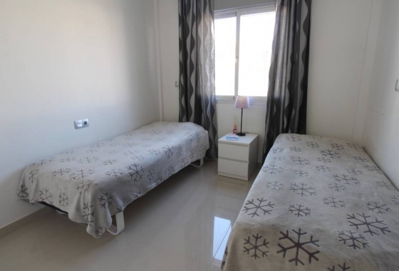 Resale - Bungalow - Torrevieja - Playa de los Locos
