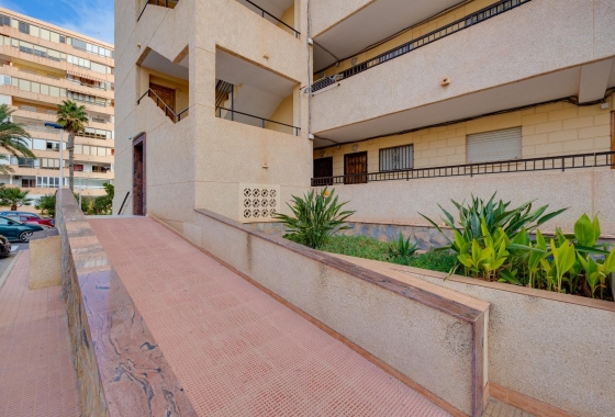 Resale - Apartment / flat - Torrevieja - Torreblanca