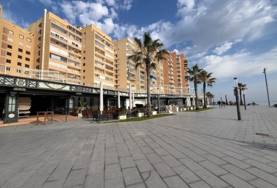 Resale - Apartment / flat - Torrevieja - Playa del Cura