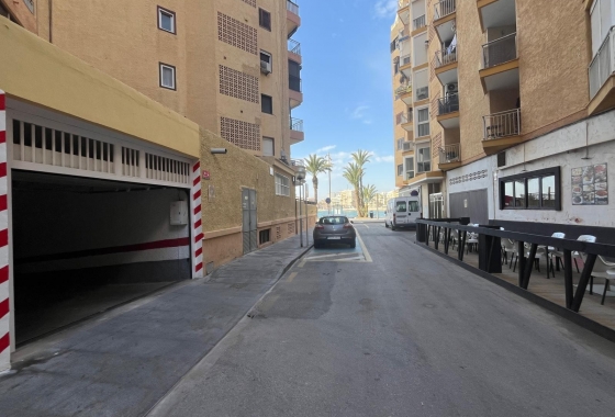 Resale - Apartment / flat - Torrevieja - Playa del Cura