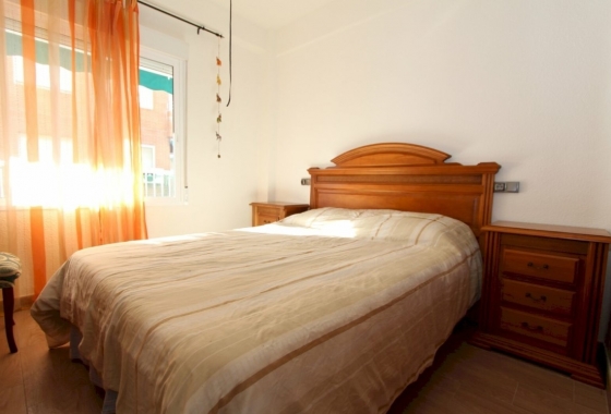 Resale - Apartment / flat - Guardamar del Segura - Urbanizaciones