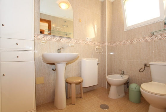 Resale - Apartment / flat - Guardamar del Segura - Urbanizaciones