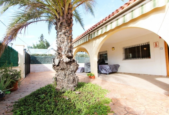 Resale - Villa - Elche Pedanías - La Marina