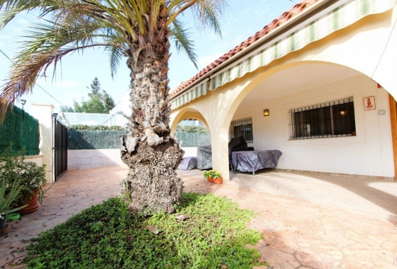 Resale - Villa - Elche Pedanías - La Marina