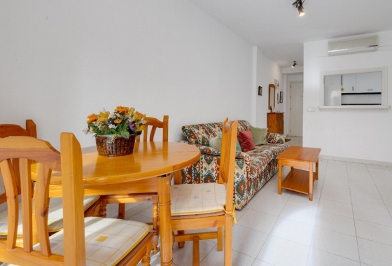 Resale - Apartment / flat - Torrevieja - El Acequión - Los Náufragos