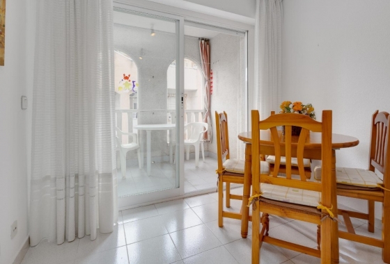 Resale - Apartment / flat - Torrevieja - El Acequión - Los Náufragos