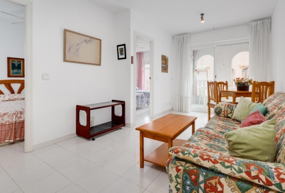 Resale - Apartment / flat - Torrevieja - El Acequión - Los Náufragos