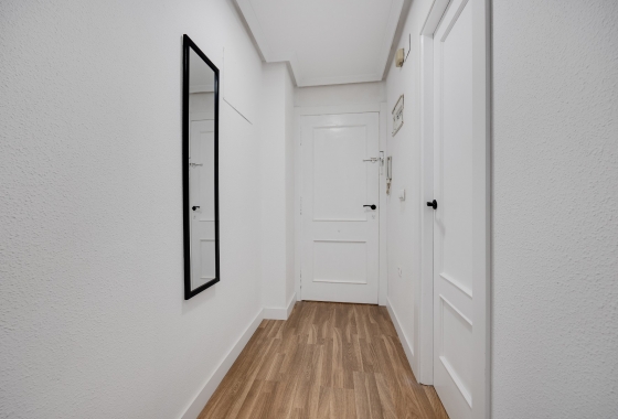 Resale - Apartment / flat - Torrevieja - City Center