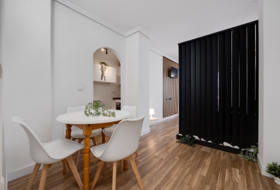 Resale - Apartment / flat - Torrevieja - City Center