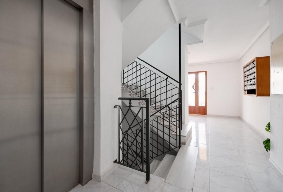 Resale - Apartment / flat - Torrevieja - LA MATA