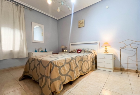 Resale - Apartment / flat - Santa Pola - Puerto