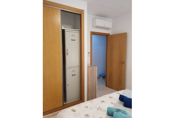 Resale - Apartment / flat - Torrevieja - Playa del Cura
