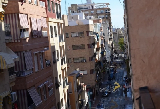 Resale - Apartment / flat - Santa Pola - Puerto