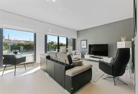 Resale - Villa - Orihuela Costa - Campoamor