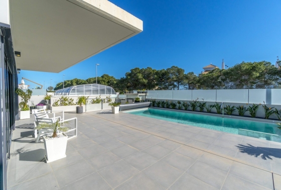 Resale - Villa - Orihuela Costa - Campoamor