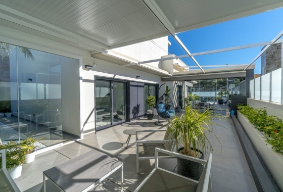 Resale - Villa - Orihuela Costa - Campoamor