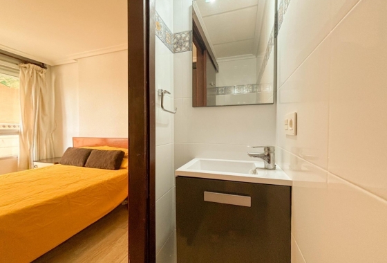 Resale - Apartment / flat - Santa Pola - Puerto