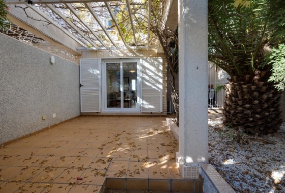 Resale - town house - Torrevieja - Torreblanca