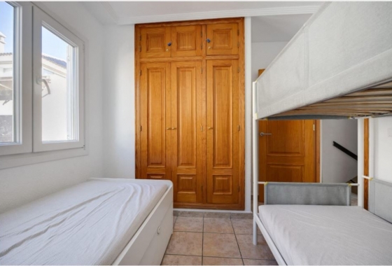 Resale - town house - Torrevieja - Torreblanca