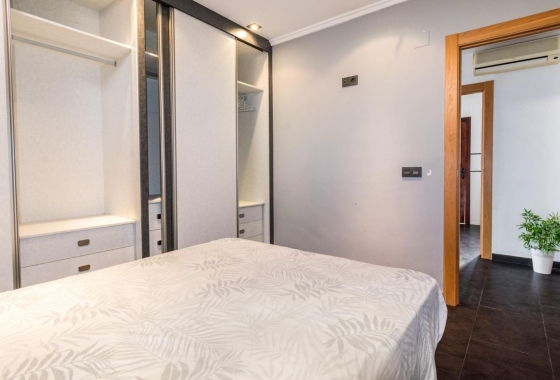 Resale - Villa - Torrevieja - La Siesta - El Salado -  Torreta