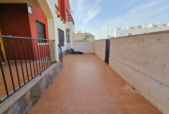 Resale - Villa - Torrevieja - Nueva Torrevieja - Aguas Nuevas