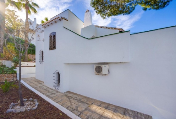 Resale - Townhouse - Villamartin