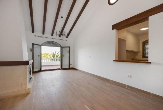 Resale - Townhouse - Villamartin