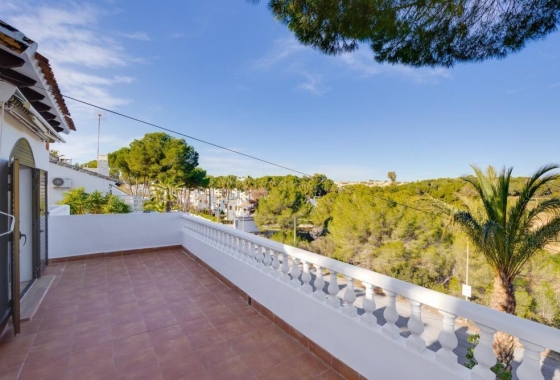 Resale - Townhouse - Villamartin