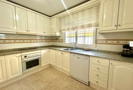 Resale - Villa - Orihuela Costa - Cabo roig - La Zenia