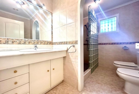 Resale - Villa - Orihuela Costa - Cabo roig - La Zenia