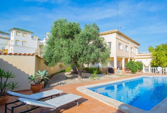 Resale - Villa - Torrevieja - LA MATA