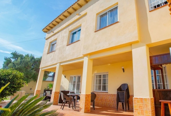 Resale - Villa - Torrevieja - LA MATA