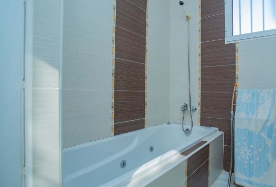 Resale - Villa - Torrevieja - LA MATA