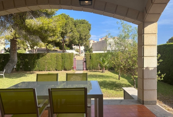 Resale - Villa - Orihuela Costa - Dehesa de campoamor
