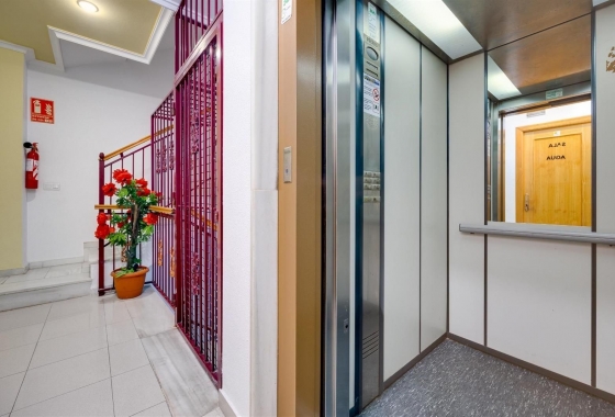 Resale - Apartment / flat - Torrevieja - Playa del Cura