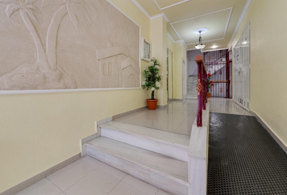 Resale - Apartment / flat - Torrevieja - Playa del Cura