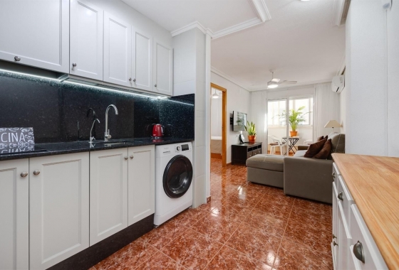 Resale - Apartment / flat - Torrevieja - Playa del Cura