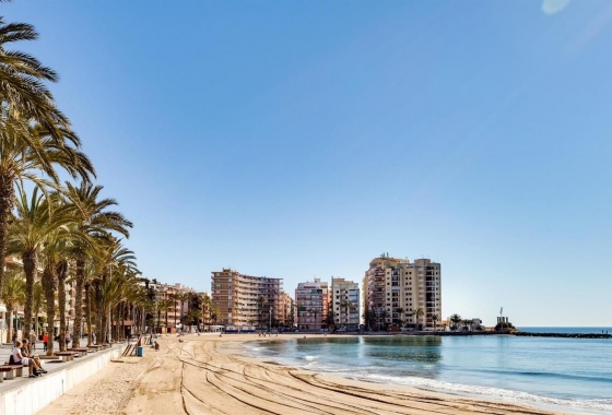 Resale - Apartment / flat - Torrevieja - Playa del Cura