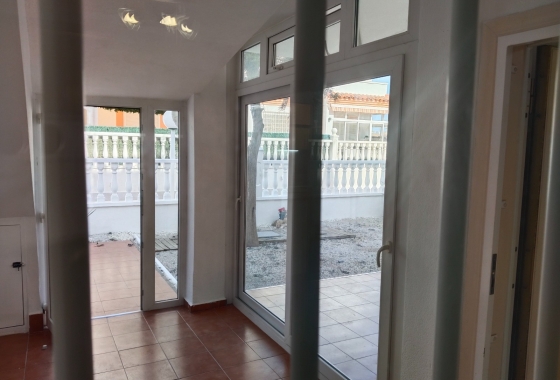 Resale - Bungalow - Orihuela Costa - La Zenia