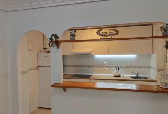 Resale - Bungalow - Orihuela Costa - La Zenia